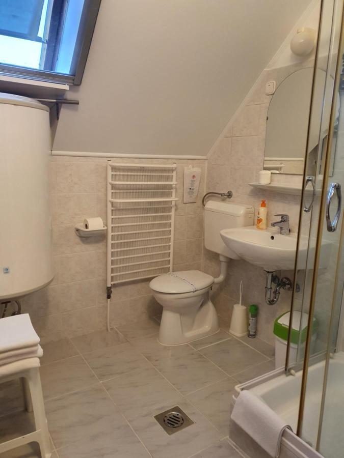 Hotel Gála Panzió Simontornya Exterior foto